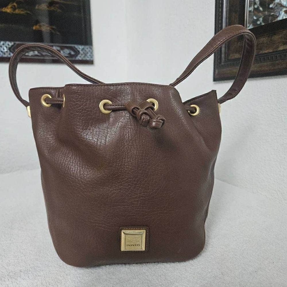 Mondani new york bucket shoulder bag